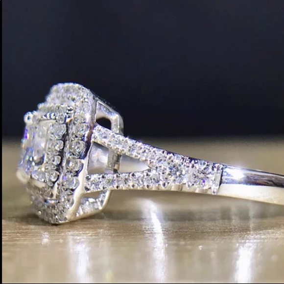 New 925 Silver Diamond Engagement Ring - Picture 2 of 4